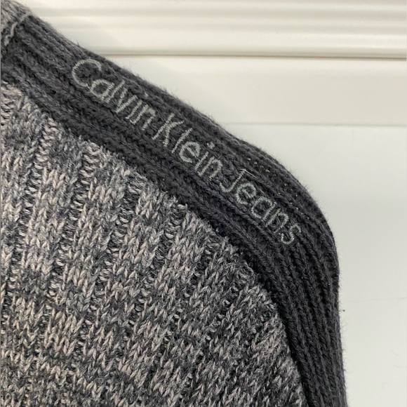 Calvin Klein Jeans Men’s Size XL Grey 1/2 Zip Front Sweater w/Stand Up Collar - Picture 5 of 9